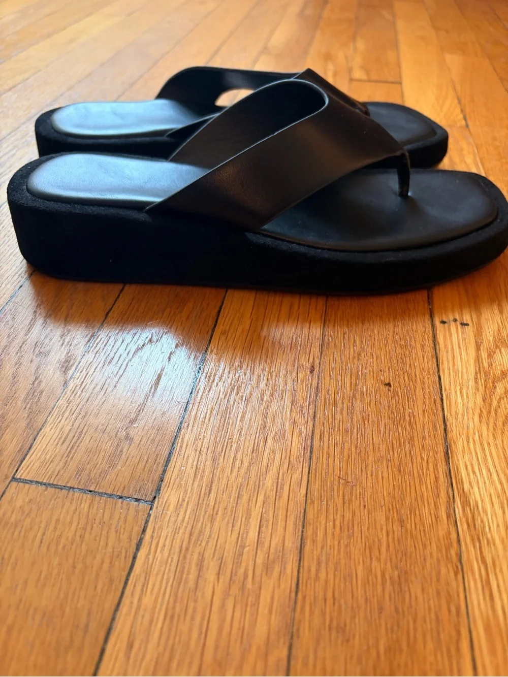 Black platform thong flip flop sandals 8